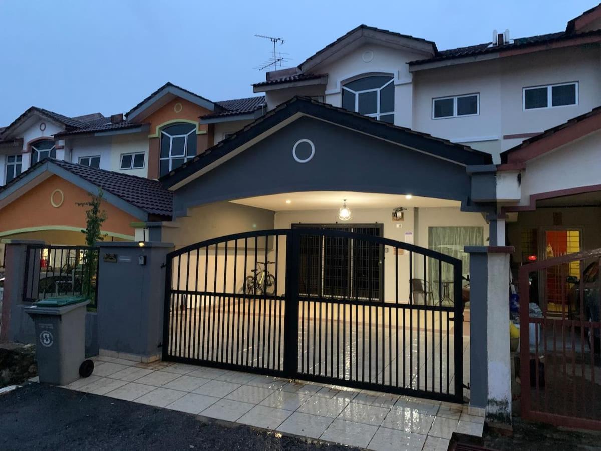Stay N Rest Sweet Home 185 Seremban Bagian luar foto